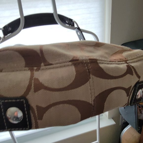 Coach Brown Signature Zoe Hobo Purse EUC! F12674 - Picture 13 of 16